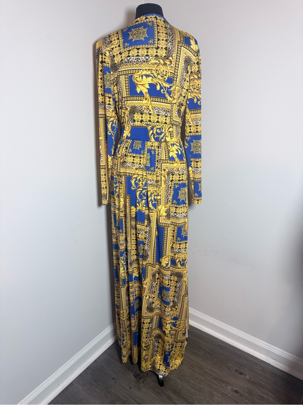 Fashion Nova Blue & Gold Baroque Print Maxi Duster – Size Large - Picture 2 of 4